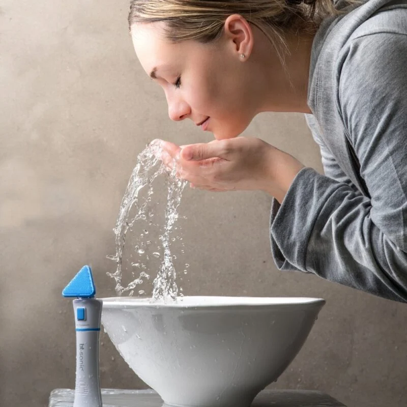 bt-sonic Sonic Facial Cleansing Brush – Bio-Therapeutic – view 5