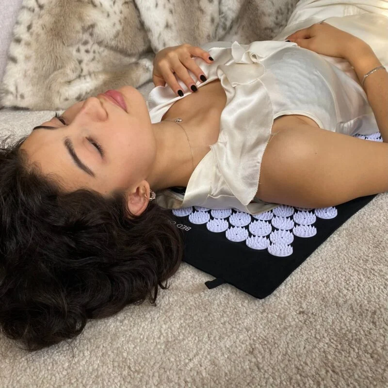 Bed of Nails Travel Acupressure Mat – Black – view 2